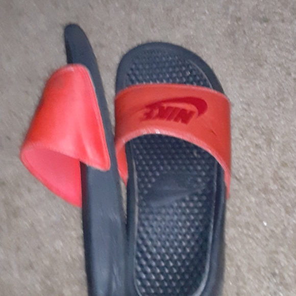Nike flip flops